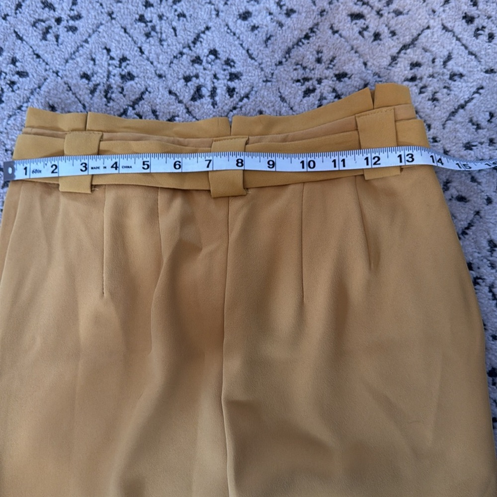 Express Ankle Chic Mustard Yellow High-Waisted Trousers
Size 00R - Picture 13 of 13